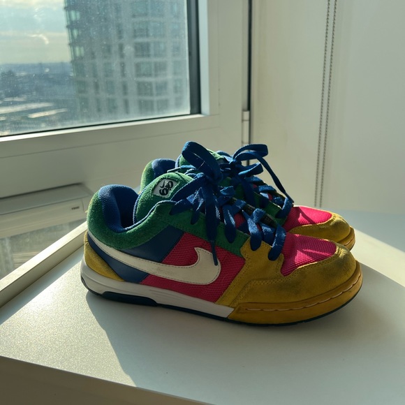 NikeiDs custom made (suede) - Picture 3 of 5